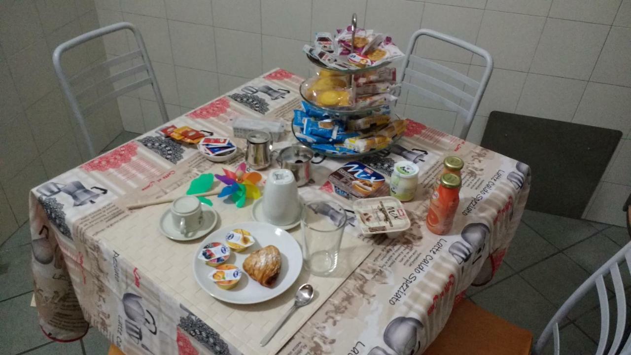 Bed and Breakfast A Casa Di Arturo à Naples Extérieur photo