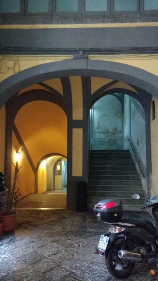 Bed and Breakfast A Casa Di Arturo à Naples Extérieur photo